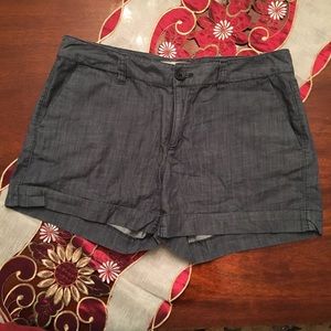 Super Soft Sweet Banana Republic Shorts Size 10